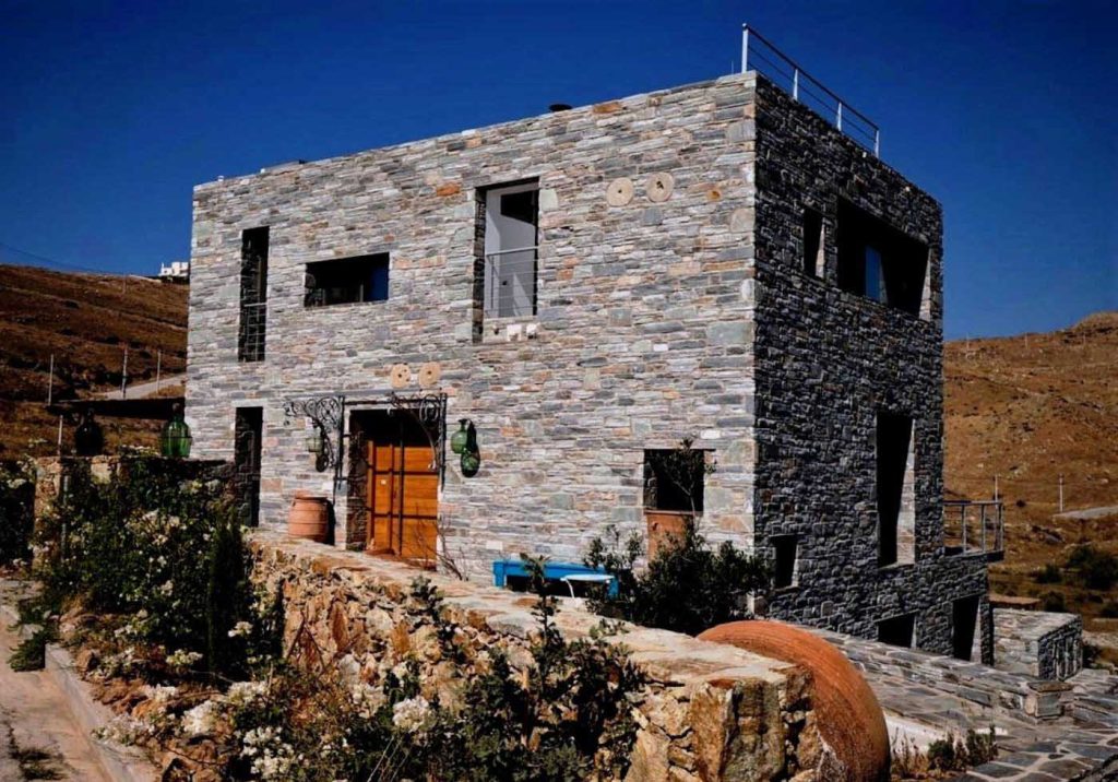 πέτρα Καρύστου χωρίς γλιστρήματα, πλάκες Καρύστου για κουζίνα, πλάκες Καρύστου για μπάνιο, Πέτρινα δάπεδα Καρύστου πέτρες Καρύστου για πισίνες,